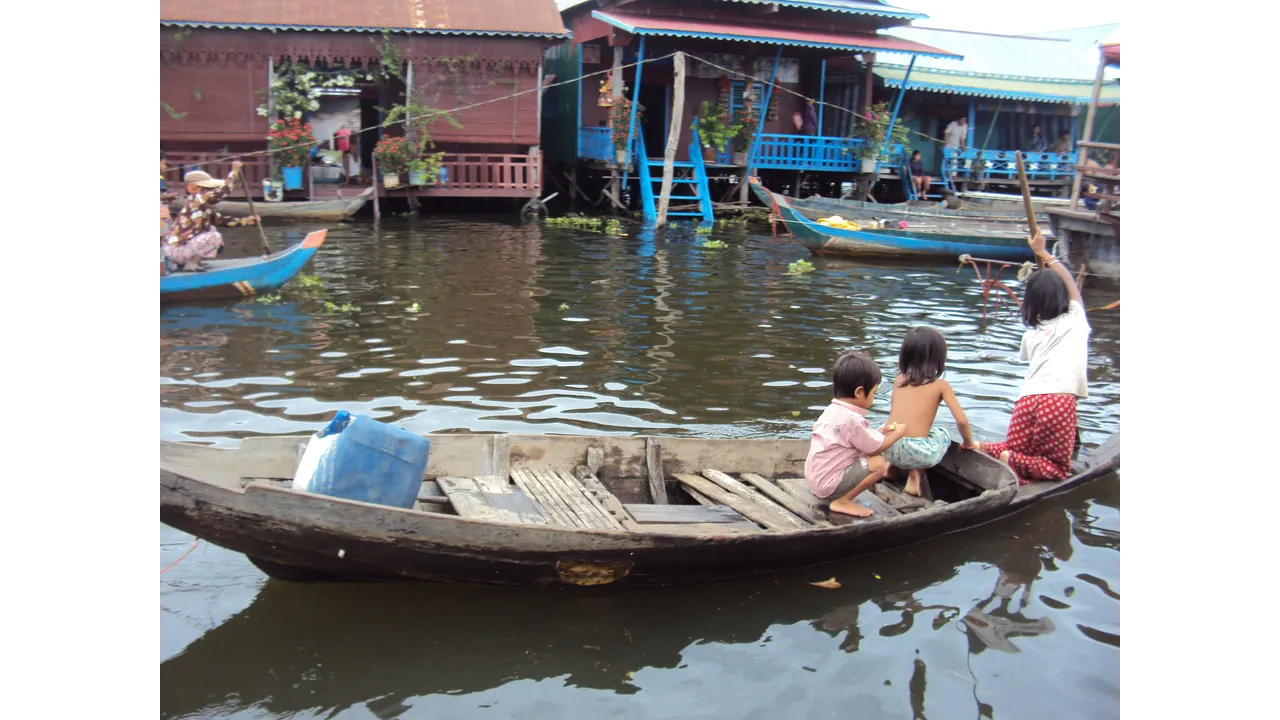 Kompong_Pluk_Serva_Travel