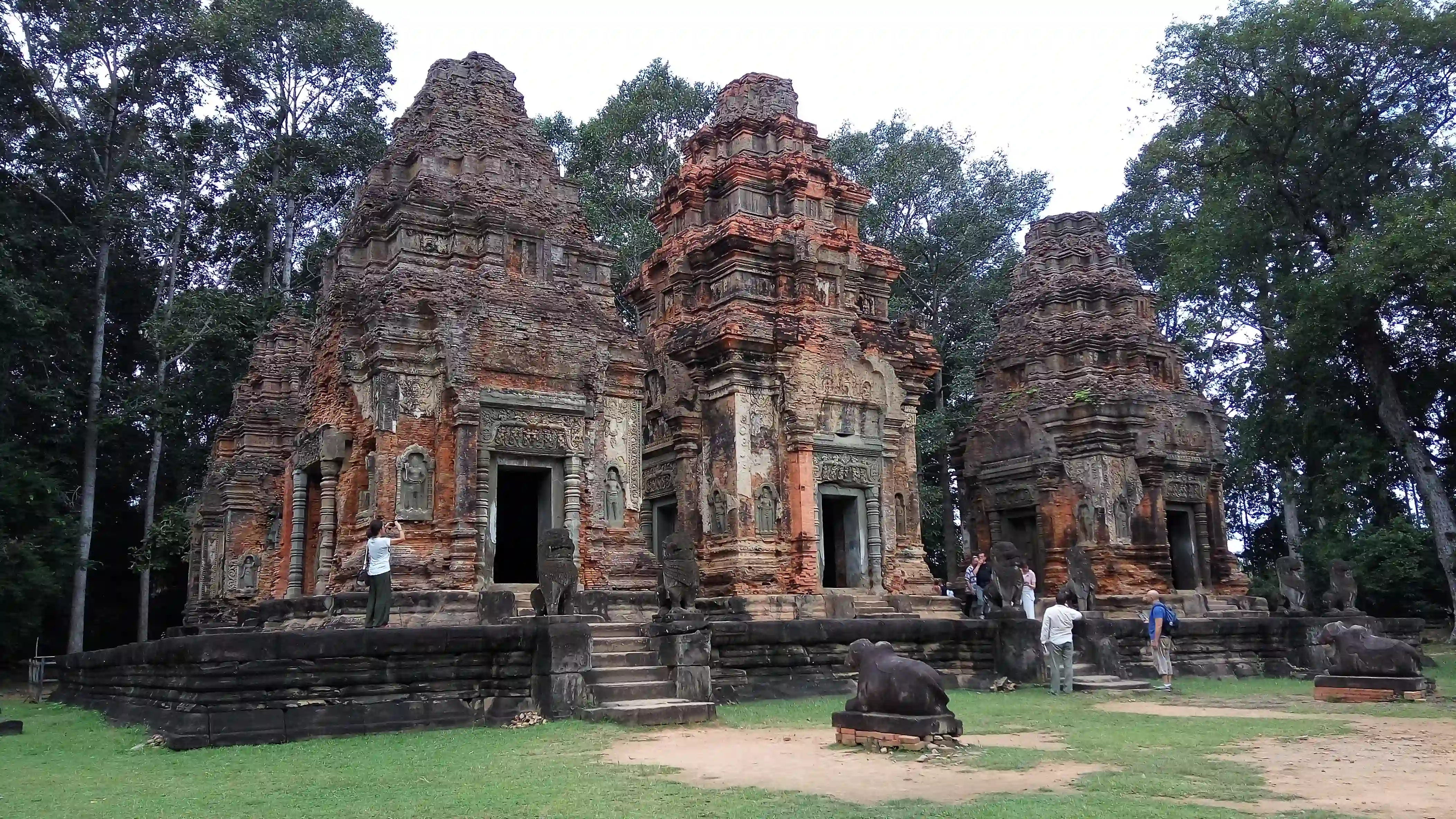 Preah_Ko_Temple_Serva_Travel