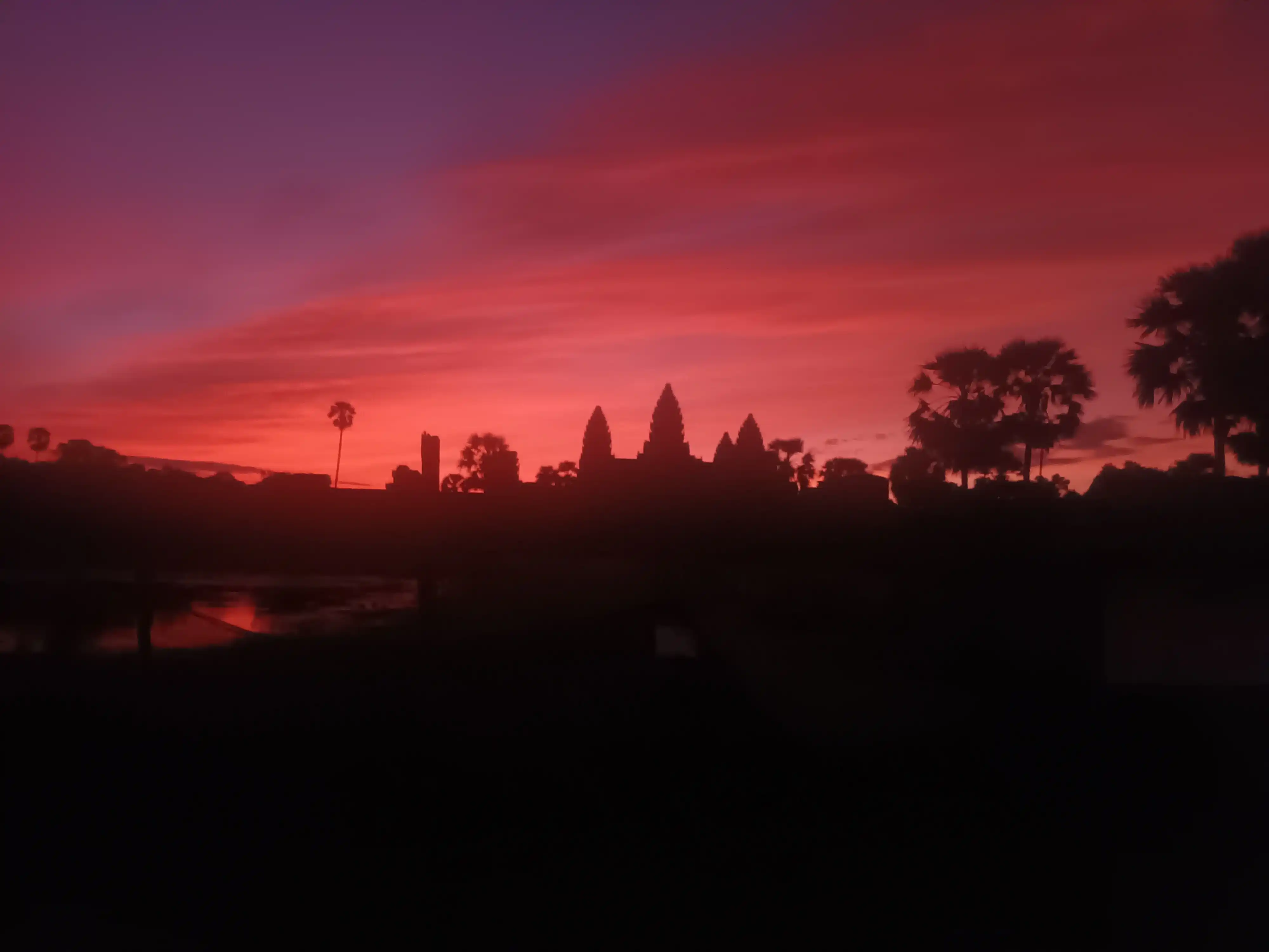 Sunrise_Angkor_Wat_Serva_Travel